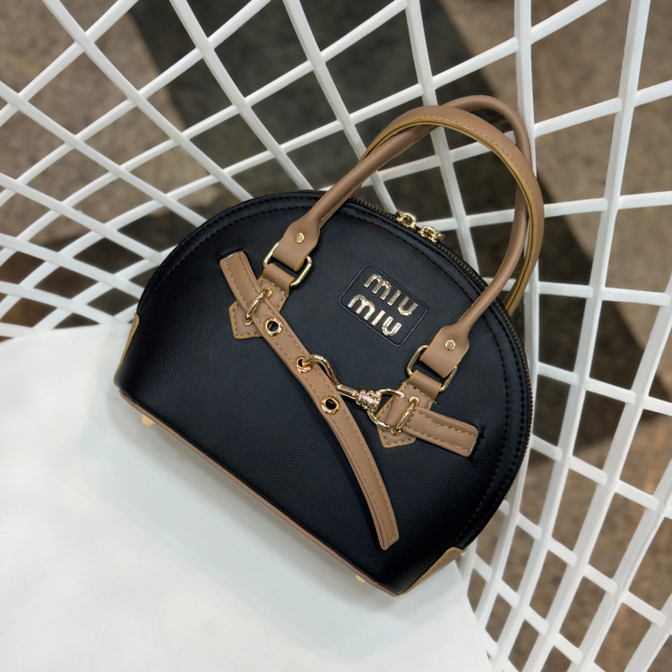 کیف دخترانه مدل طرح برند miu miu با بند یک طرفه