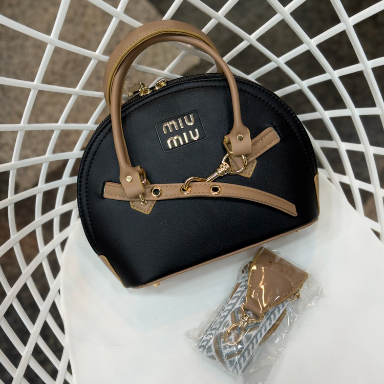 کیف دخترانه مدل طرح برند miu miu با بند یک طرفه