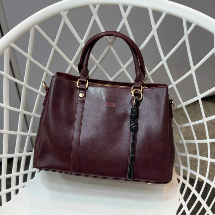 کیف زنانه مدل طرح دیویدجونز با بند بلند دوشه و تفکیک جا