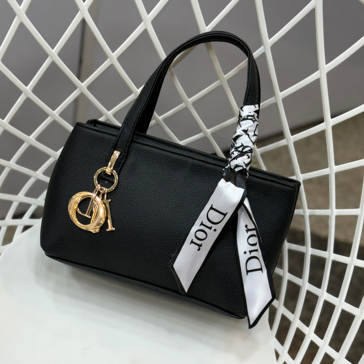 کیف زنانه مدل طرح دیور Dior دستی کلاسیک با بند بلند دوشی یک طرفه پهن